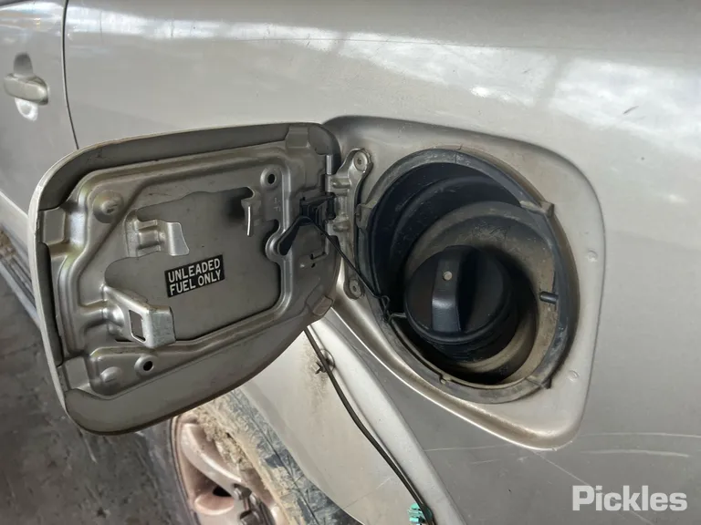 2004 Toyota Landcruiser Used VIN JTEBU29J205002092 – photo 23