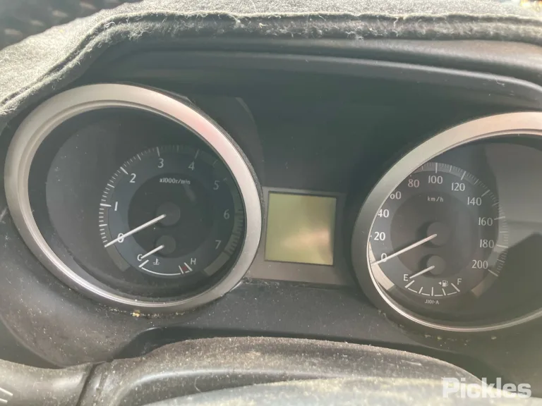 2010 Toyota Landcruiser Prado Damaged VIN JTEBU3FJX0K022098 – side profile