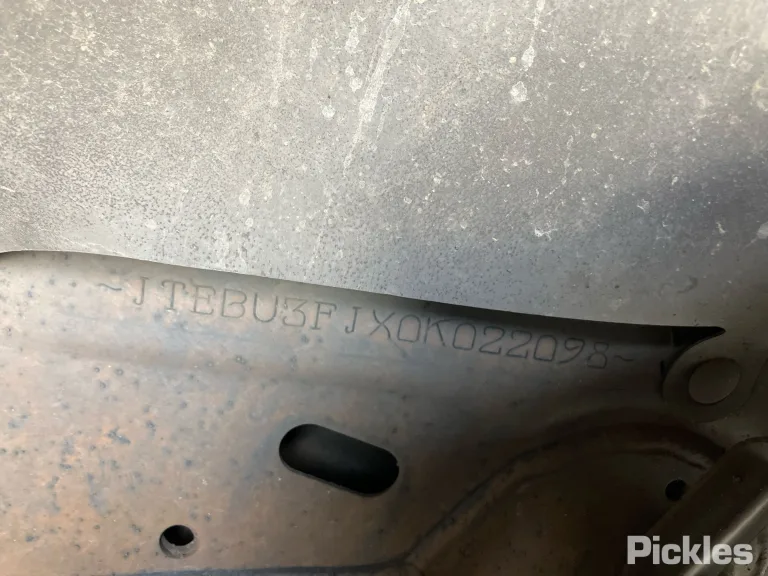 2010 Toyota Landcruiser Prado Damaged VIN JTEBU3FJX0K022098 – dashboard