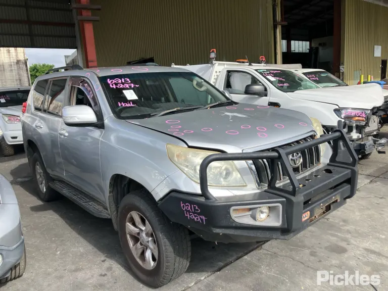 2010 Toyota Landcruiser Prado Damaged VIN JTEBU3FJX0K022098 – interior seats
