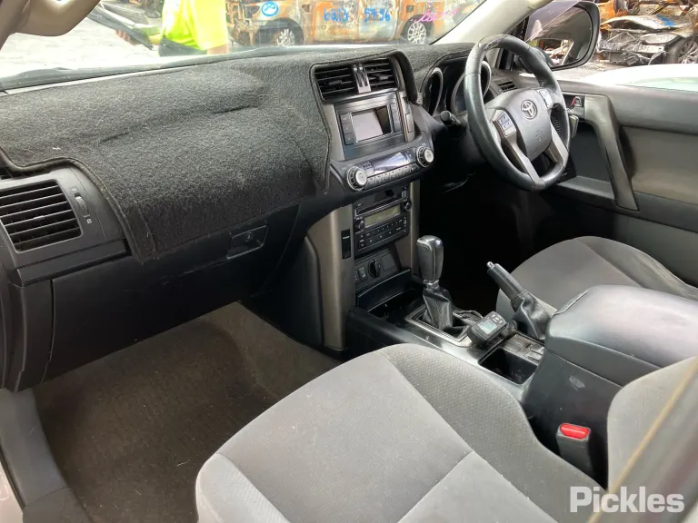 2010 Toyota Landcruiser Prado Damaged VIN JTEBU3FJX0K022098 – exterior detail
