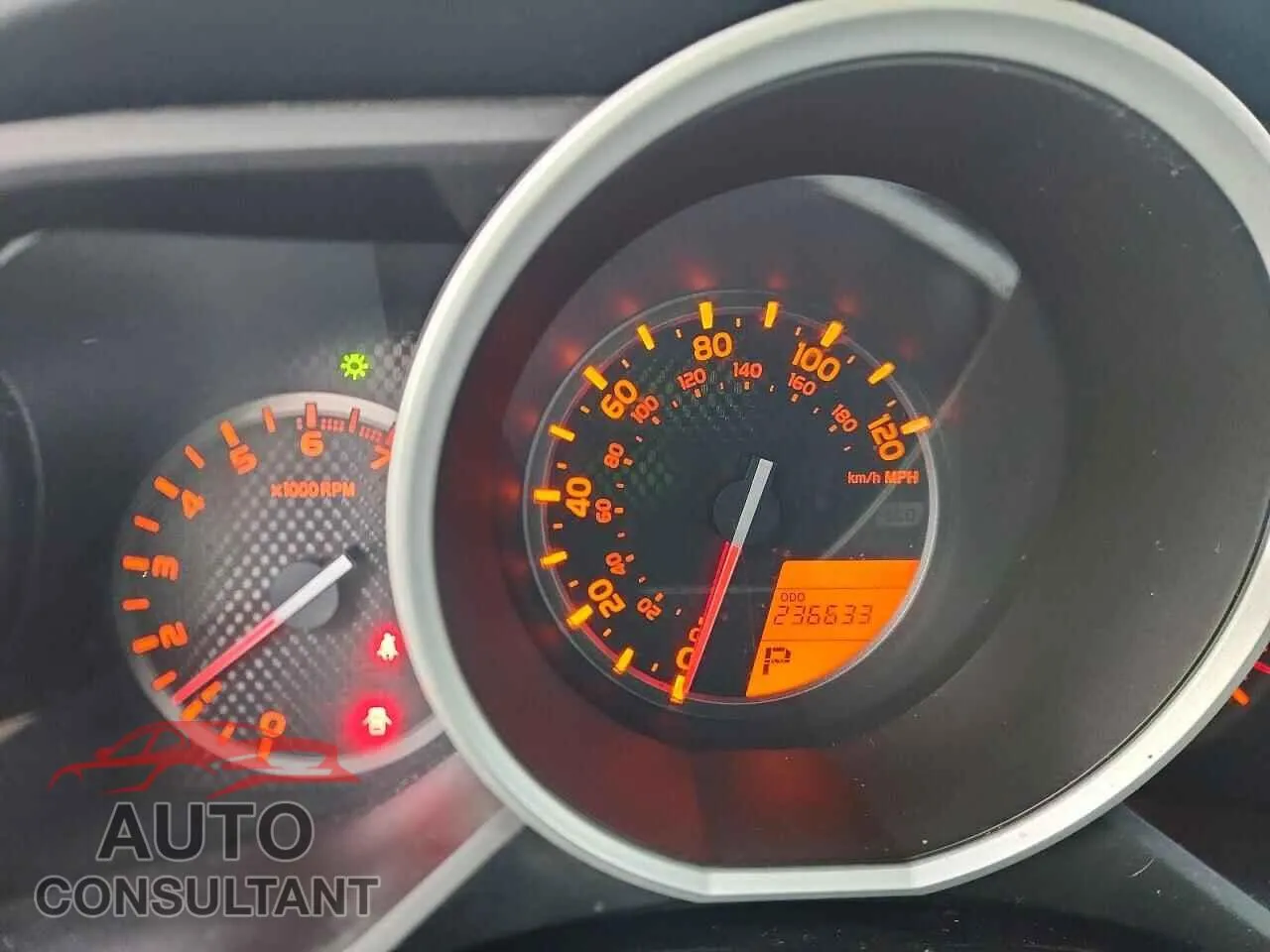 2013 TOYOTA 4RUNNER Damaged VIN JTEBU5JR3D5132228 – trunk area
