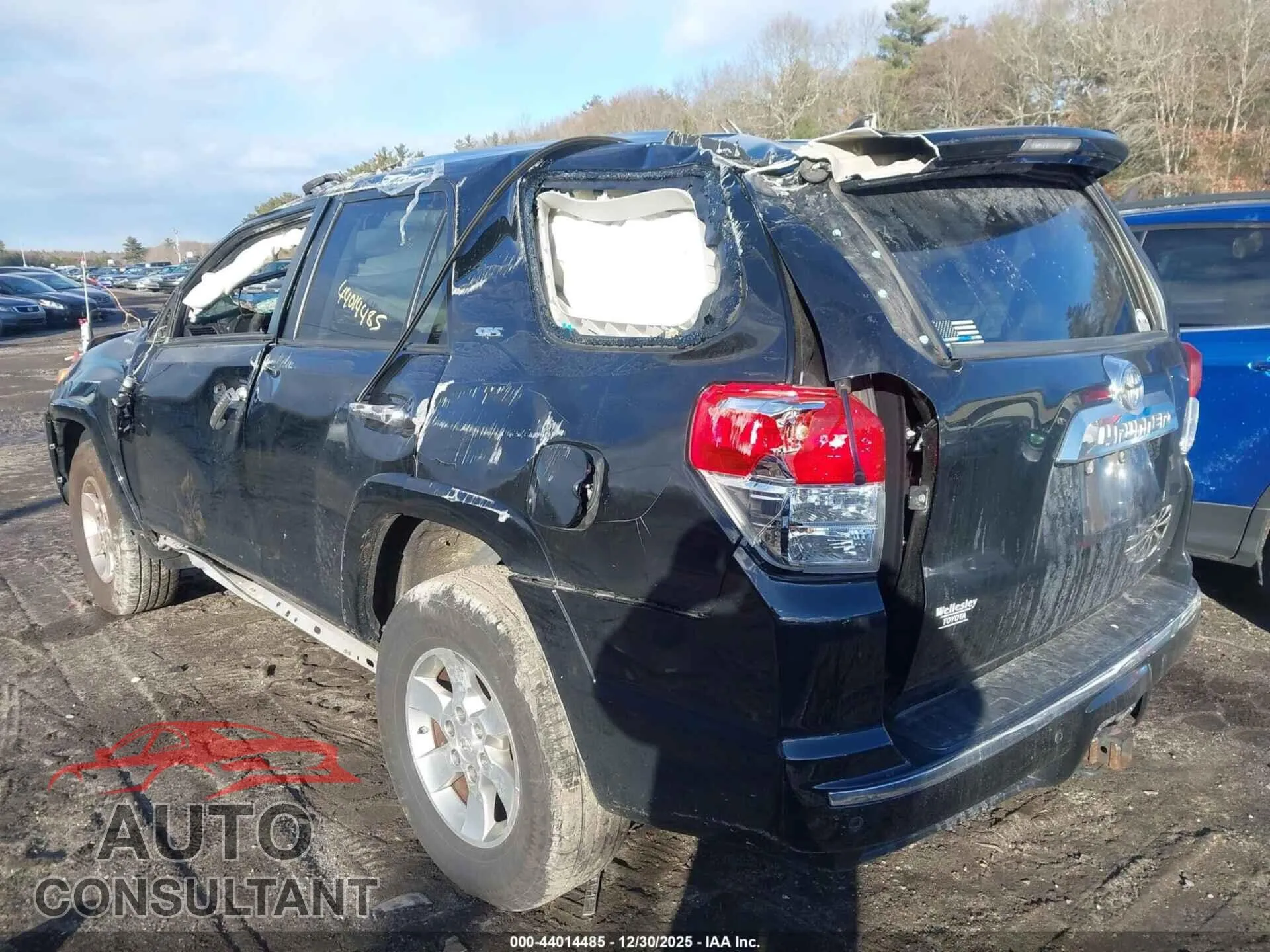 2013 TOYOTA 4RUNNER Damaged VIN JTEBU5JR4D5137485 – side profile