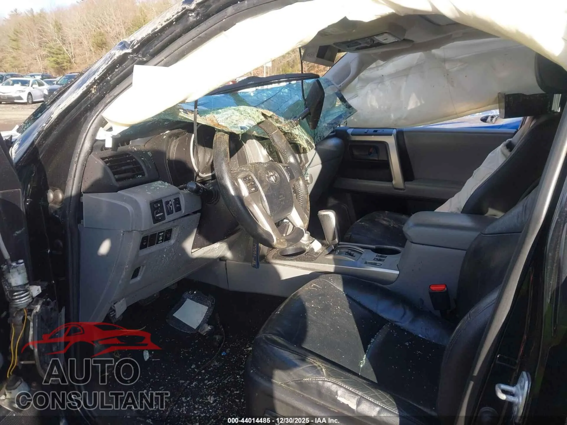 2013 TOYOTA 4RUNNER Damaged VIN JTEBU5JR4D5137485 – interior seats