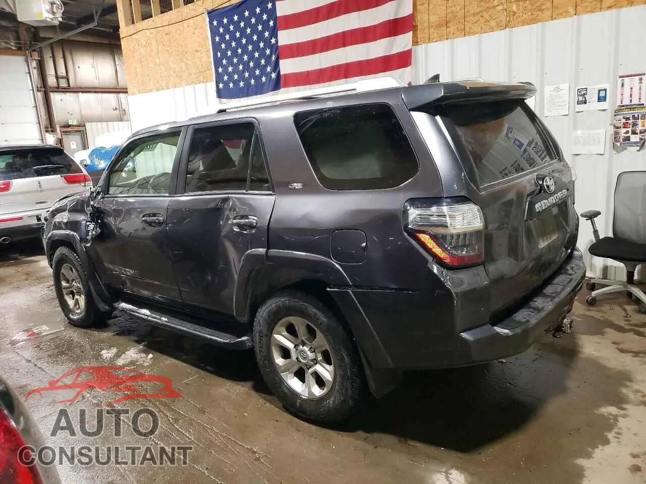 2014 TOYOTA 4RUNNER Used VIN JTEBU5JR4E5199499 – rear exterior