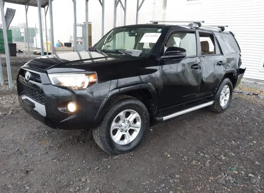 2016 TOYOTA 4Runner Used VIN JTEBU5JR8G5401022 – interior seats