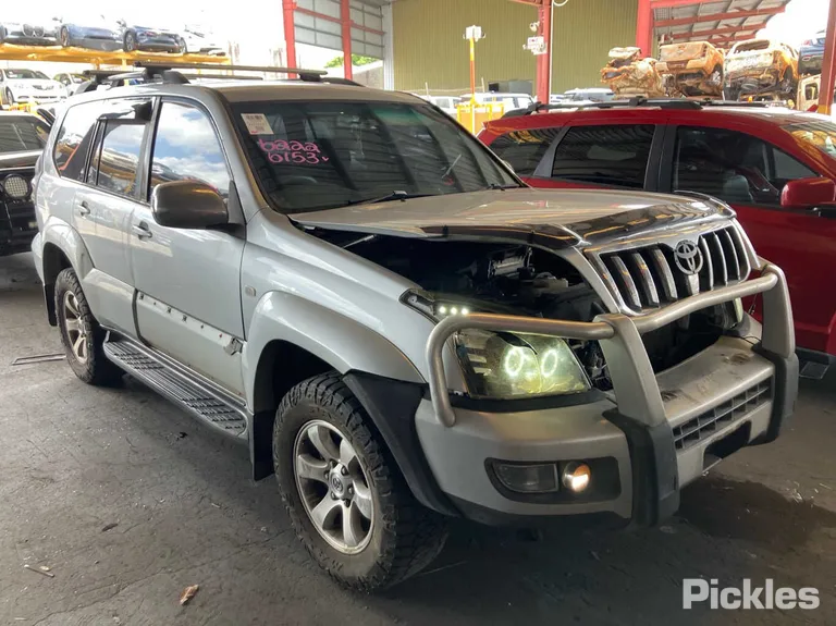 2005 Toyota Landcruiser Prado Used VIN JTEBY29J200030959 – side profile