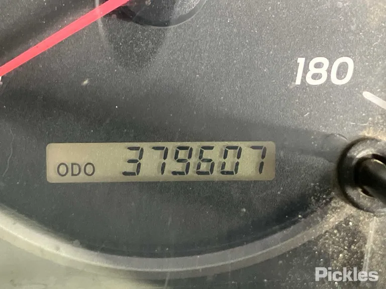 2005 Toyota Landcruiser Prado Used VIN JTEBY29J200030959 – dashboard