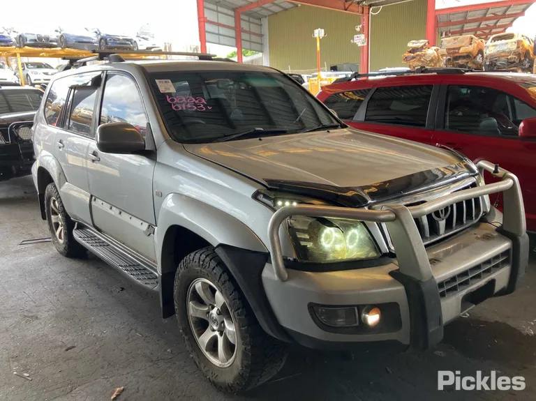 2005 Toyota Landcruiser Prado Used VIN JTEBY29J200030959 – photo 26