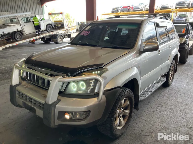 2005 Toyota Landcruiser Prado Used VIN JTEBY29J200030959 – photo 29