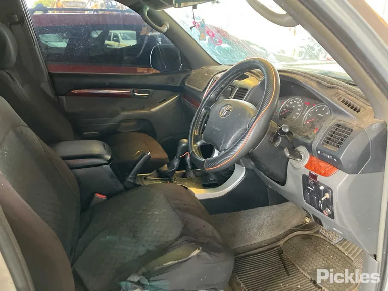 2005 Toyota Landcruiser Prado Used VIN JTEBY29J200030959 – photo 38