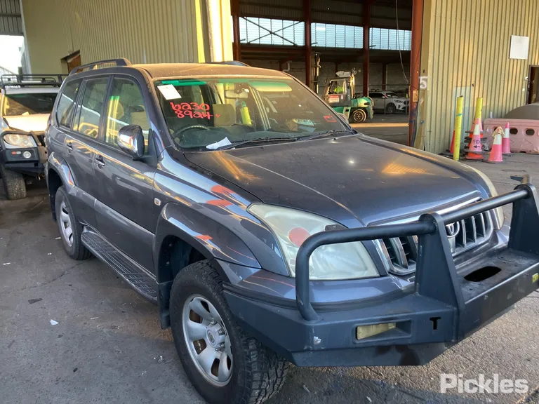 2006 Toyota Landcruiser Prado Used VIN JTEBY29J300049570 – photo 27 2006 Toyota Landcruiser Prado Used VIN JTEBY29J300049570 – photo 27