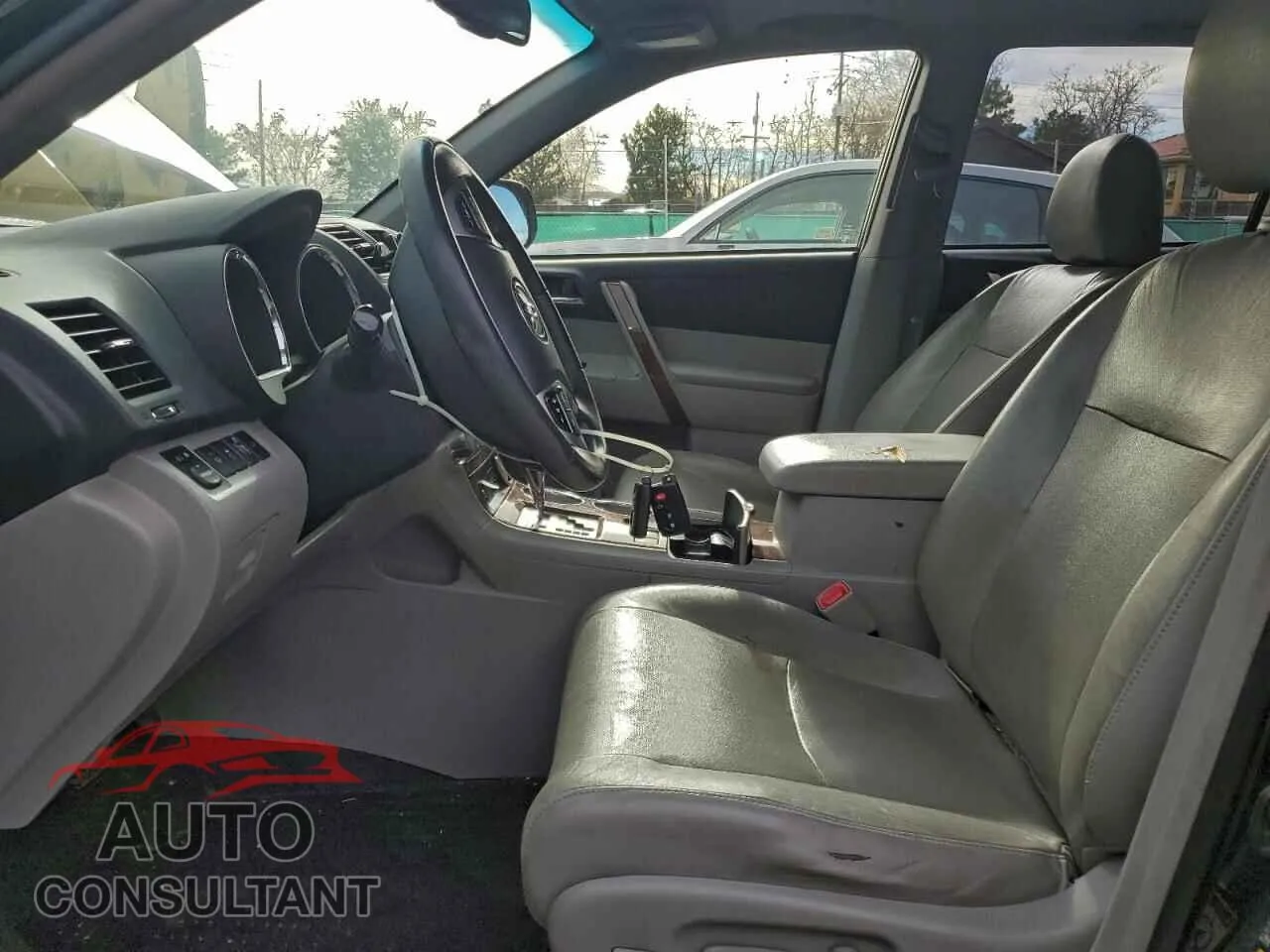 2013 TOYOTA HIGHLANDER Damaged VIN JTEDC3EH6D2018615 – exterior detail 2013 TOYOTA HIGHLANDER Damaged VIN JTEDC3EH6D2018615 – exterior detail