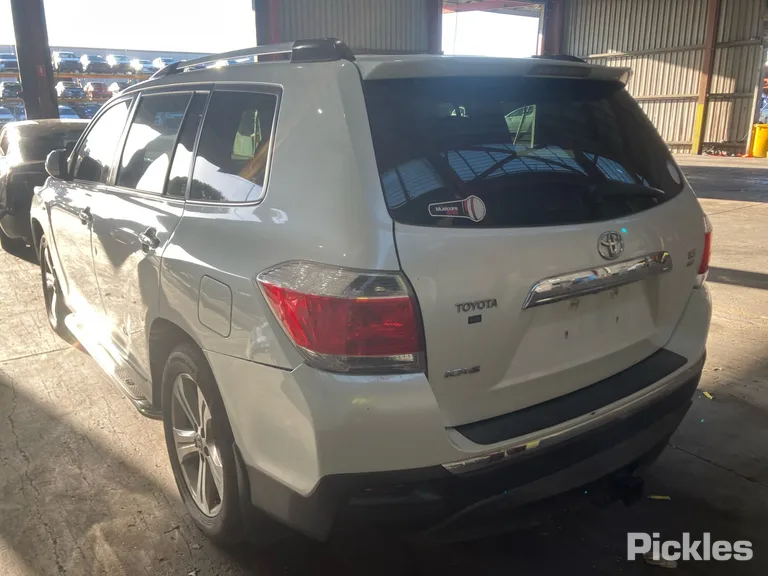 2010 Toyota Kluger Used VIN JTEDS41A302108641 – interior seats