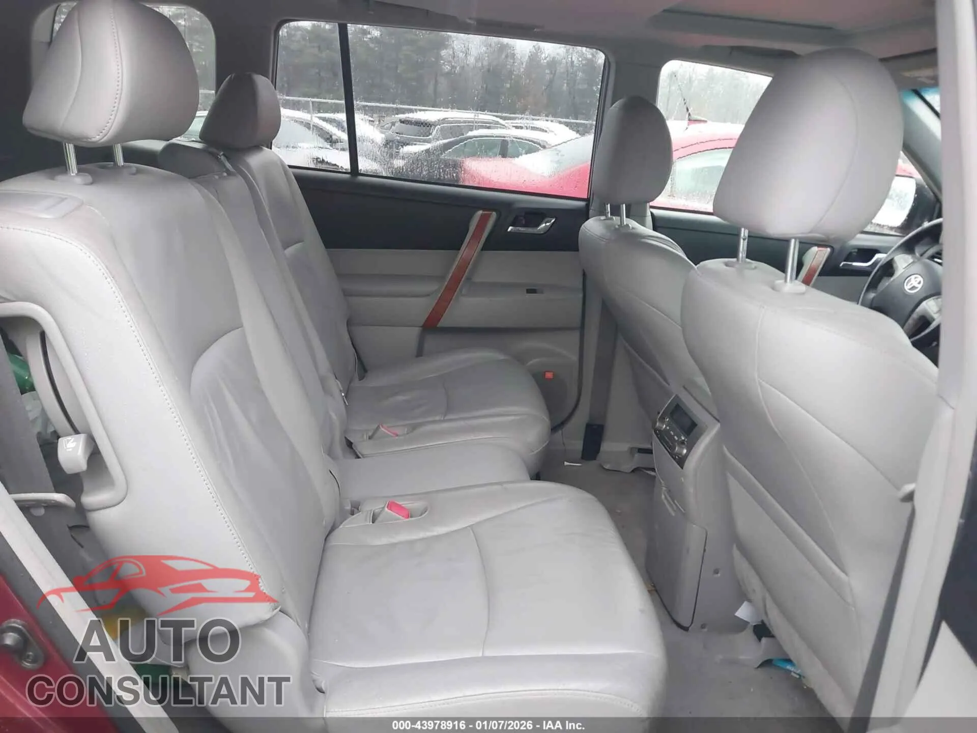 2009 TOYOTA HIGHLANDER Damaged VIN JTEES42A392150713 – undercarriage