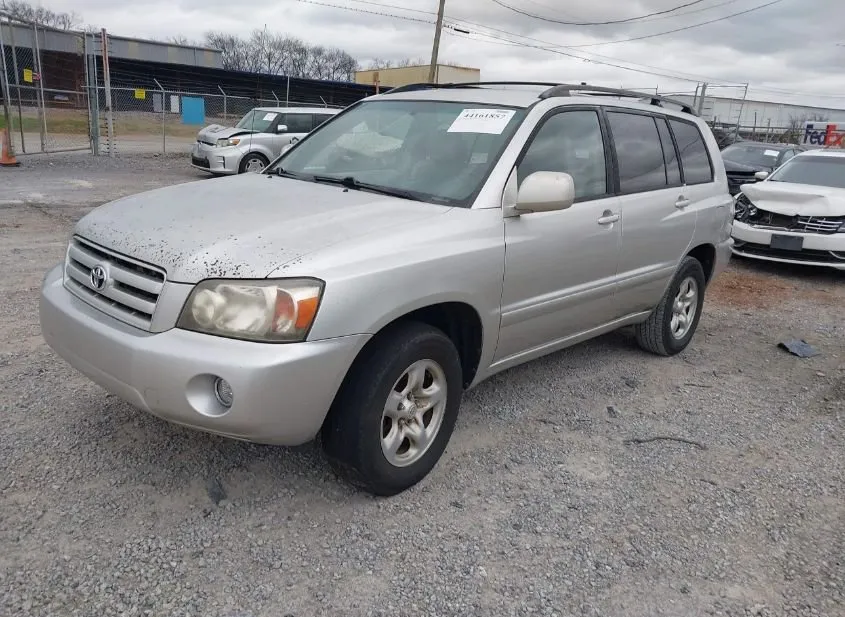 2005 TOYOTA Highlander Used VIN JTEGD21A250115806 – engine bay