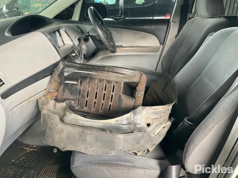 2006 Toyota Tarago Used VIN JTEGD52M607036374 – front exterior