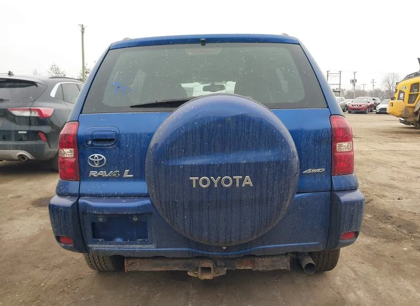 2005 TOYOTA RAV4 Used VIN JTEHD20V956024859 – trunk area