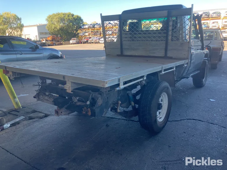 2002 Toyota Landcruiser Used VIN JTELC71J300003040 – dashboard