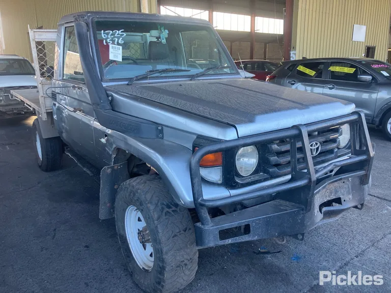 2002 Toyota Landcruiser Used VIN JTELC71J300003040 – photo 19