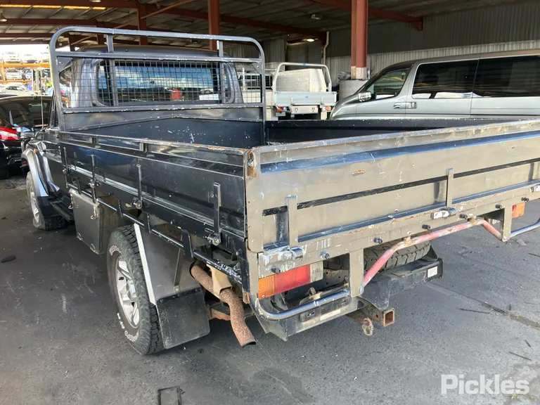 2010 Toyota Landcruiser Used VIN JTELV71J900015249 – rear exterior
