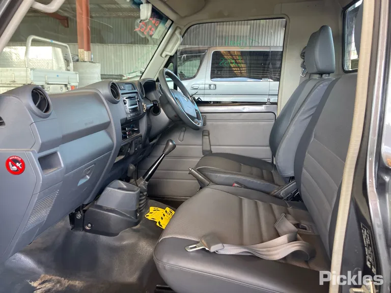 2010 Toyota Landcruiser Used VIN JTELV71J900015249 – exterior detail