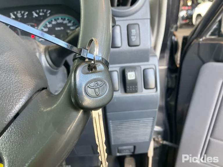 2010 Toyota Landcruiser Used VIN JTELV71J900015249 – photo 18