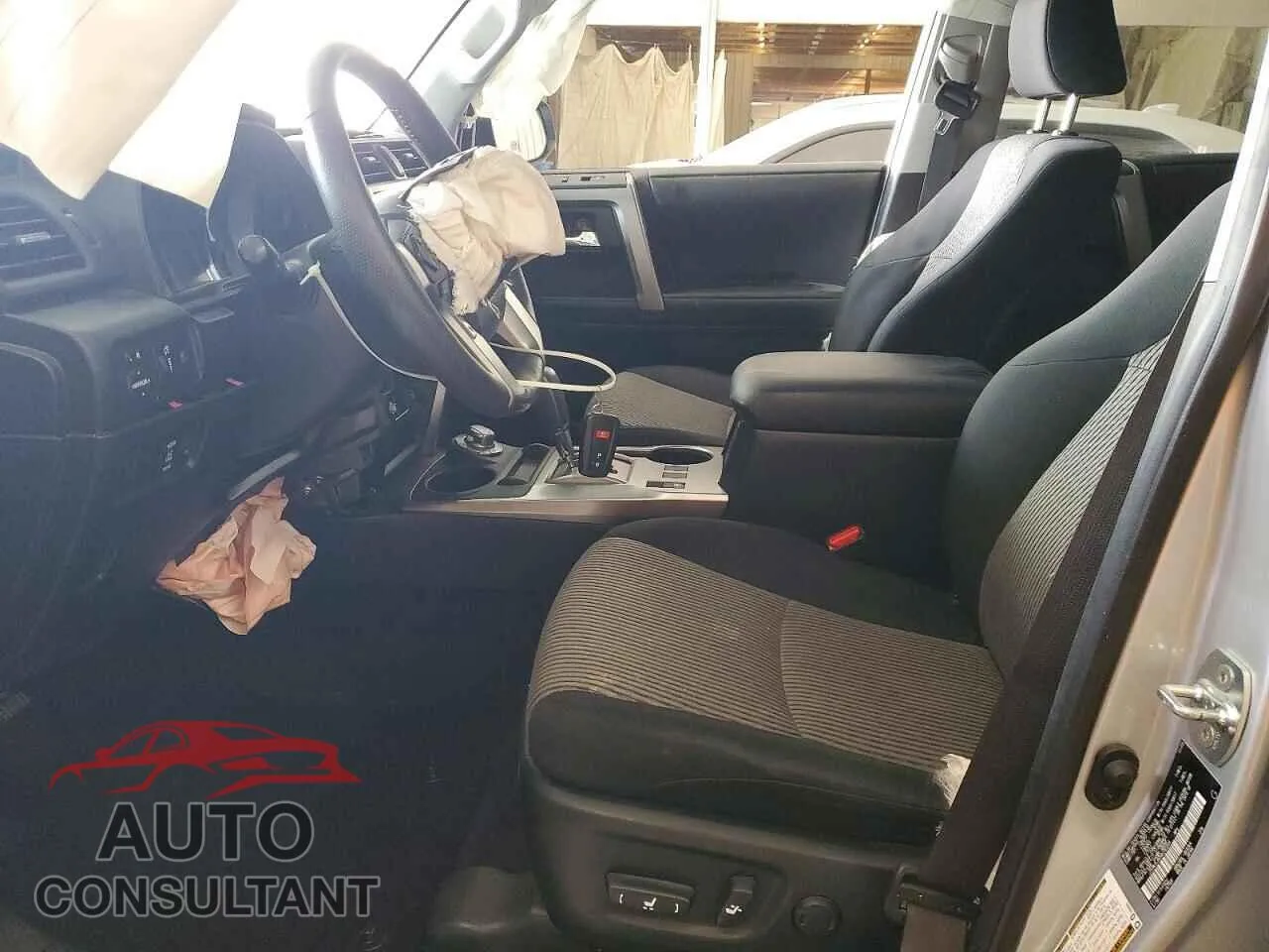2024 TOYOTA 4RUNNER Damaged VIN JTEMU5JR0R6230269 – exterior detail