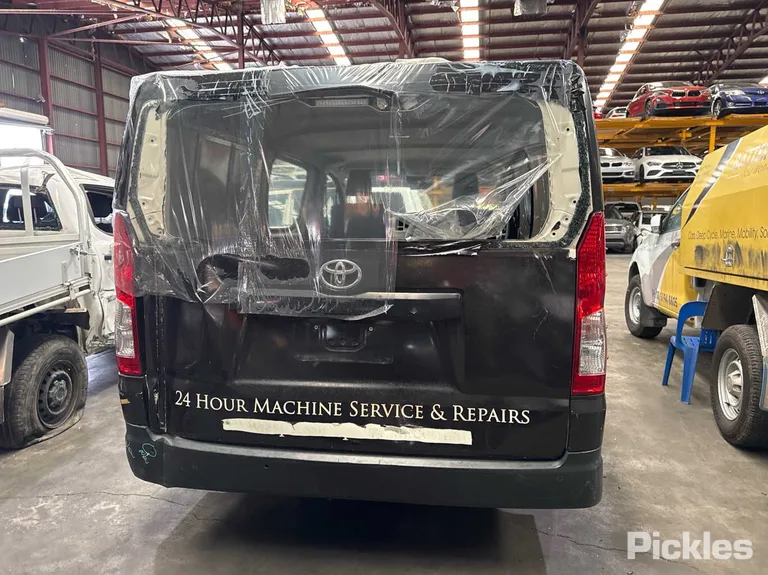 2020 Toyota Hiace Used VIN JTFRA3AP008015351 – rear exterior