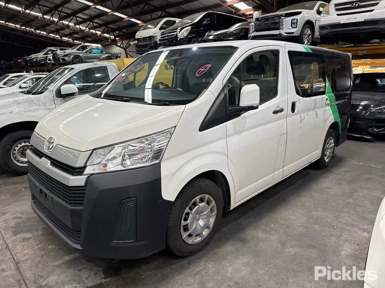 2020 Toyota Hiace Used VIN JTFRA3AP008015351 – photo 12