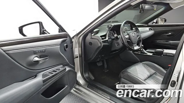 2019 Lexus ES300h 7th Gen Luxury Sold VIN JTHB21B10K2019653 – undercarriage