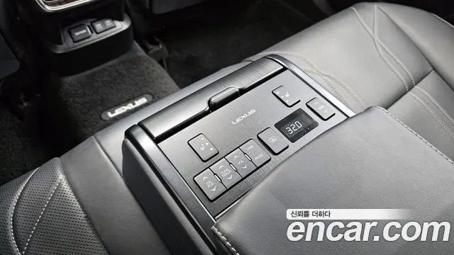 2019 Lexus ES300h 7th Gen Luxury Sold VIN JTHB21B10K2019653 – photo 11