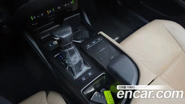 2019 Lexus Es300h 7th Gen Luxury Sold VIN JTHB21B11K2008970 – front exterior