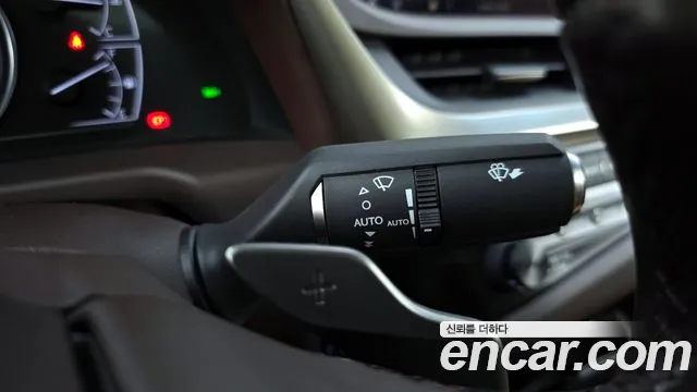 2020 Lexus ES300h 7th Gen Luxury Plus Sold VIN JTHB21B12L2109677 – dashboard