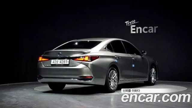 2019 Lexus Es300h 7th Gen Luxury Plus Sold VIN JTHB21B14K2017937 – front exterior
