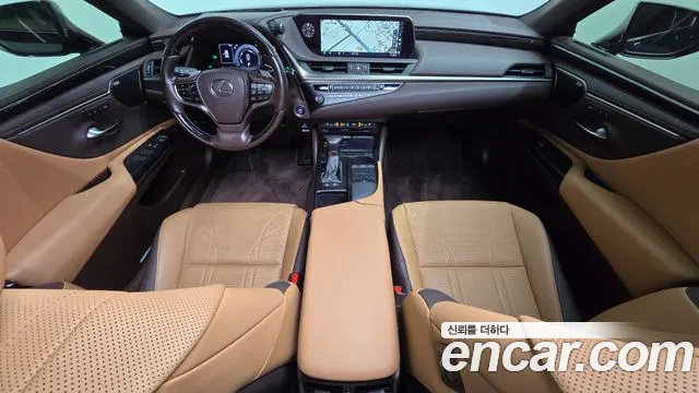 2020 Lexus Es300h 7th Gen Executive Sold VIN JTHB21B18L2108517 – front exterior 2020 Lexus Es300h 7th Gen Executive Sold VIN JTHB21B18L2108517 – front exterior