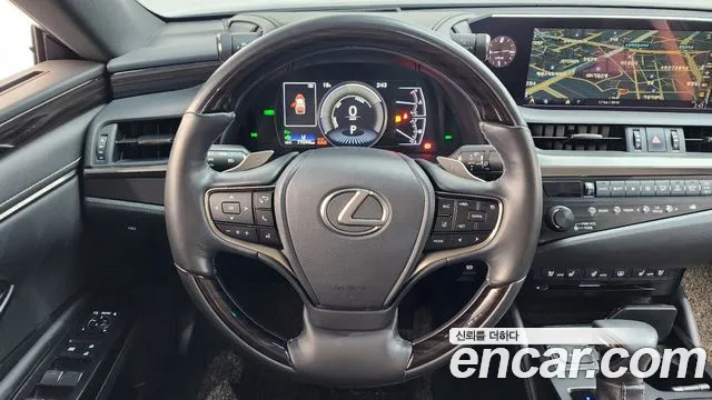 2019 Lexus Es300h 7th Gen Luxury Plus Sold VIN JTHB21B19K2033244 – front exterior