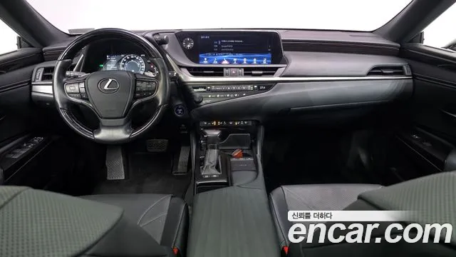 2020 Lexus ES300h 7th Gen Luxury Plus Sold VIN JTHB21B1XL2108793 – exterior detail