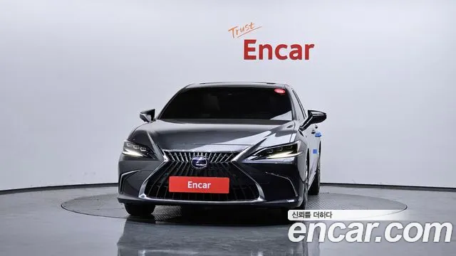 2022 Lexus ES300h 7th Gen Executive Sold VIN JTHBA1C10N2011817 – photo 39
