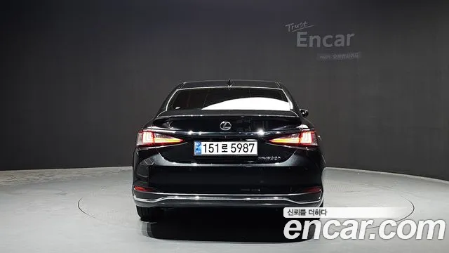 2023 Lexus ES300h 7th Gen Luxury Plus Sold VIN JTHBA1C10P2012355 – photo 26