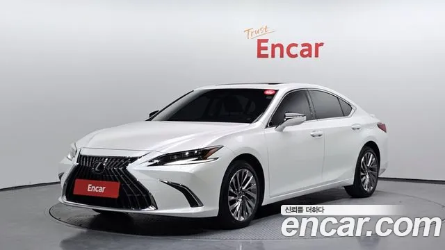 2025 Lexus ES300h 7th Gen Executive Sold VIN JTHBA1C10S2024921 – photo 18