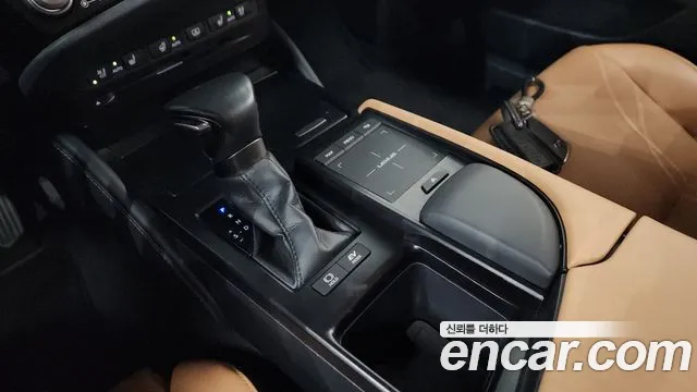 2022 Lexus ES300h 7th Gen Luxury Plus Sold VIN JTHBA1C11N2009834 – photo 25