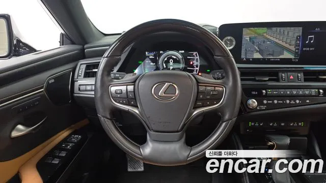 2022 Lexus Es300h 7th Gen Executive Sold VIN JTHBA1C11N2012135 – front exterior