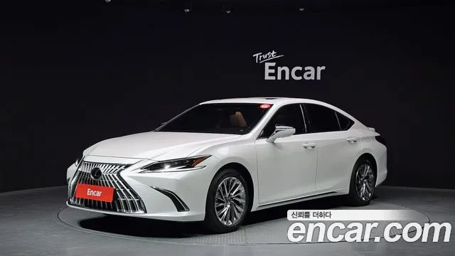 2026 Lexus ES300h 7th Gen Executive Sold VIN JTHBA1C12T2035033 – exterior detail