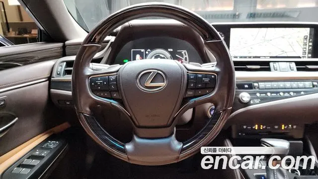 2021 Lexus Es300h 7th Gen Luxury Plus Sold VIN JTHBA1C13M2003452 – front exterior