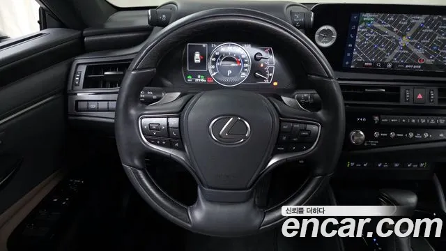 2025 Lexus ES300h 7th Gen Luxury Plus Sold VIN JTHBA1C13S2024489 – photo 20