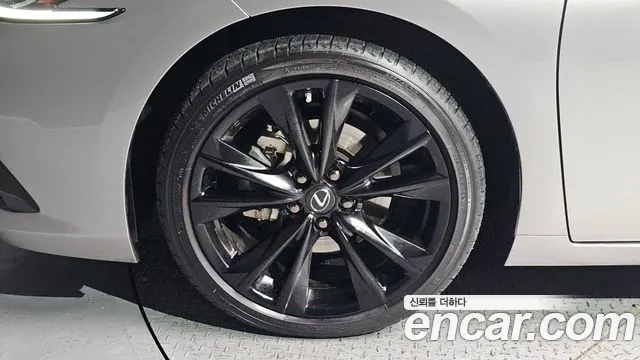 2024 Lexus ES300h 7th Gen F-Sport Design Package Sold VIN JTHBA1C16R2022522 – photo 18
