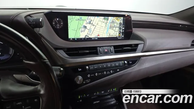 2021 Lexus ES300h 7th Gen Executive Sold VIN JTHBA1C18M2002863 – rear exterior