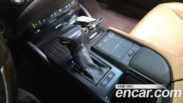 2021 Lexus ES300h 7th Gen Executive Sold VIN JTHBA1C18M2002863 – photo 18