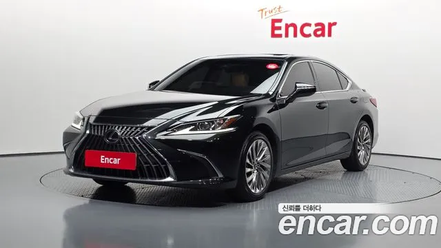 2023 Lexus ES300h 7th Gen Luxury Plus Sold VIN JTHBA1C19P2015075 – rear exterior